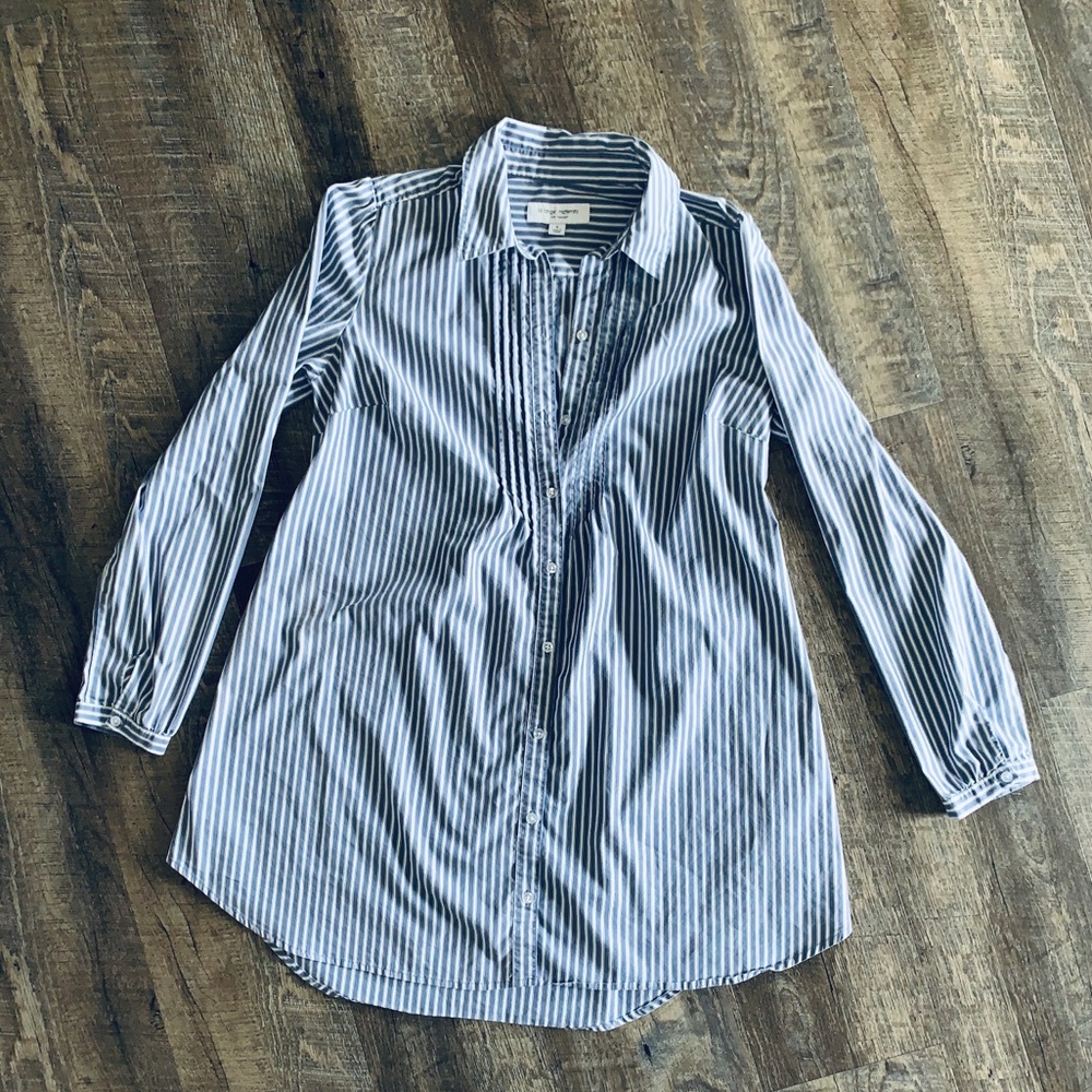 Long sleeve maternity blouse